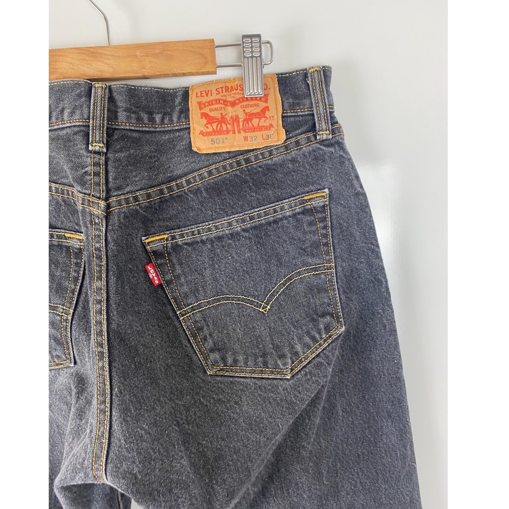 Vintage off black straight leg Levi jeans